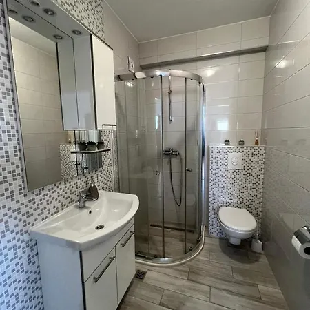 Apartments Villa Nova With Pool Makarska Exterior photo