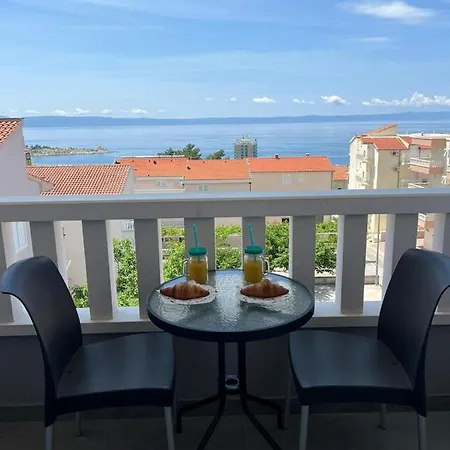 Apartments Villa Nova With Pool Makarska Exterior photo