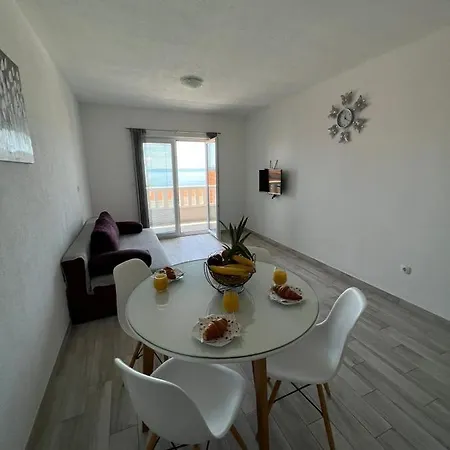 Apartments Villa Nova With Pool Makarska Exterior photo