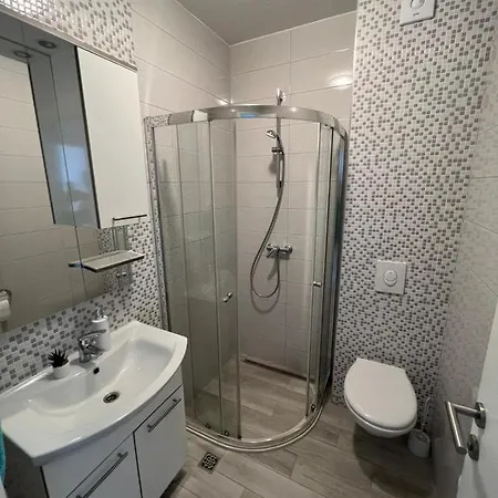 Apartments Villa Nova With Pool Makarska Exterior photo