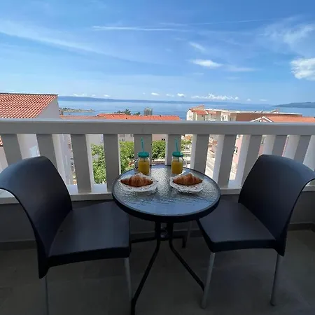 Apartments Villa Nova With Pool Makarska Exterior photo