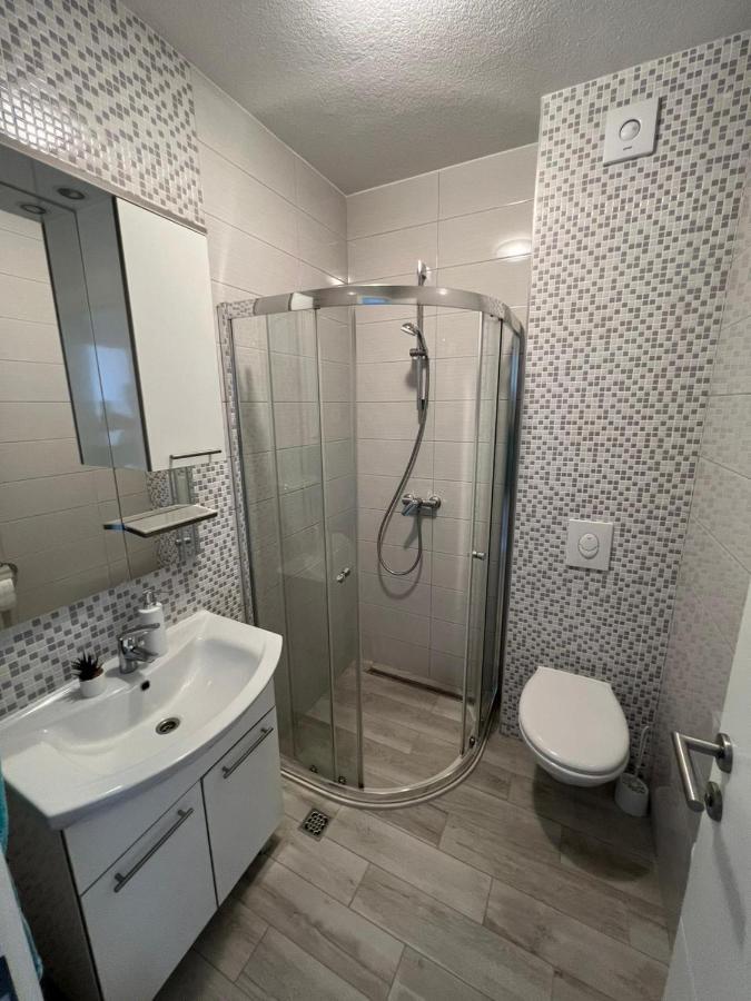Apartment Nova With Pool *