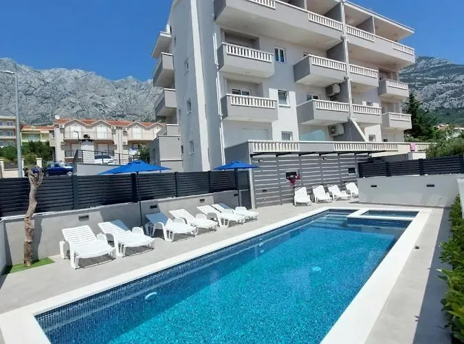 Apartments Villa Nova With Pool